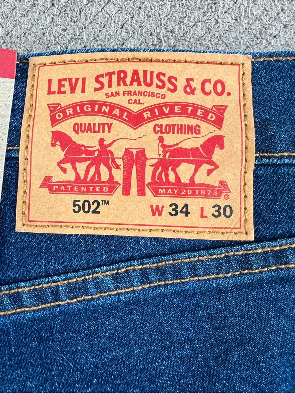 Levi’s 502 Men’s 34x30 Regular Fit Mid Rise Taper Leg Dark Wash Denim Jeans NWT - Picture 10 of 15
